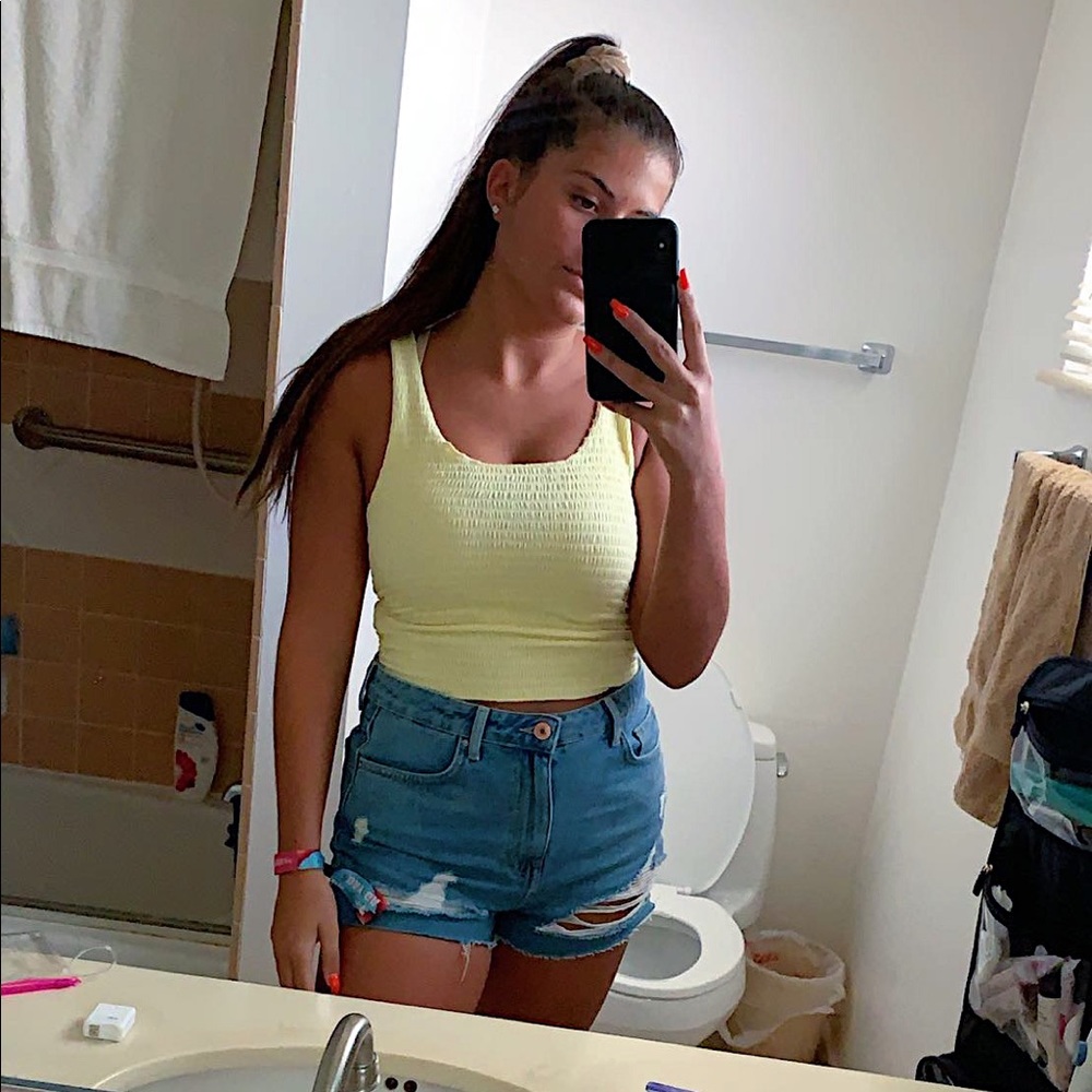 Meet your Posher, Nadia